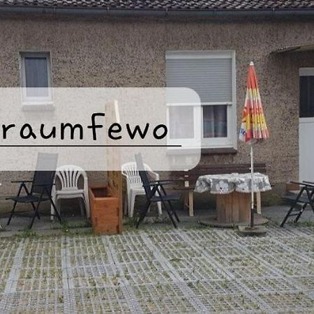 Einraum-Ferienwohnung 46M2 Eisenhuettenstadt-Diehlo Esterno foto