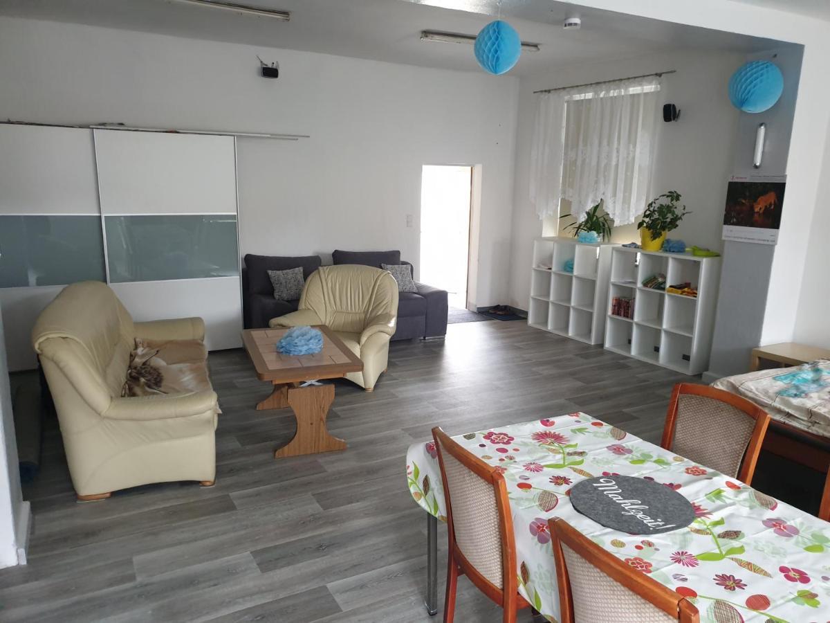 Einraum-Ferienwohnung 46M2 Eisenhuettenstadt-Diehlo Esterno foto