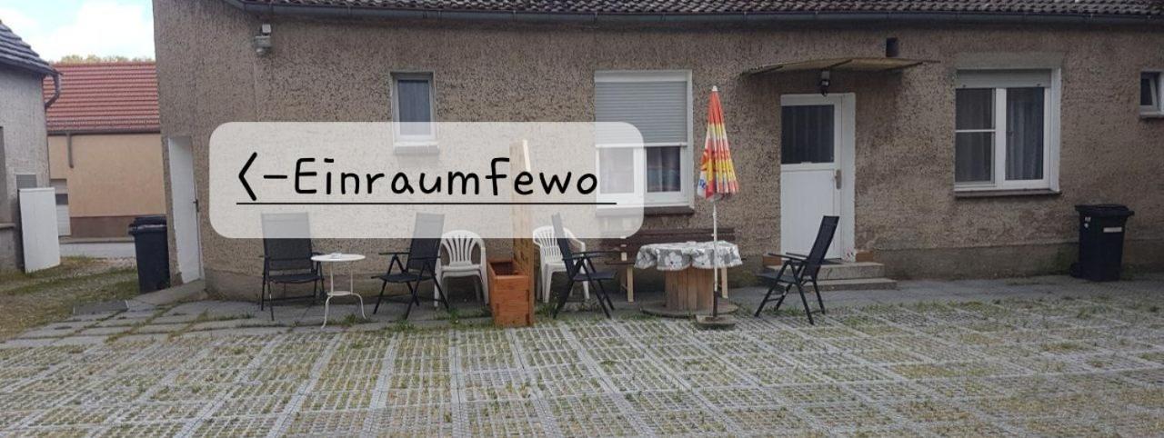 Einraum-Ferienwohnung 46M2 Eisenhuettenstadt-Diehlo Esterno foto